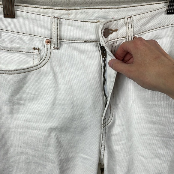 BDG High Rise Mom Jeans Ivory White Contrast Tan Stitch Urban Outfitters Sz 26 - Picture 4 of 14